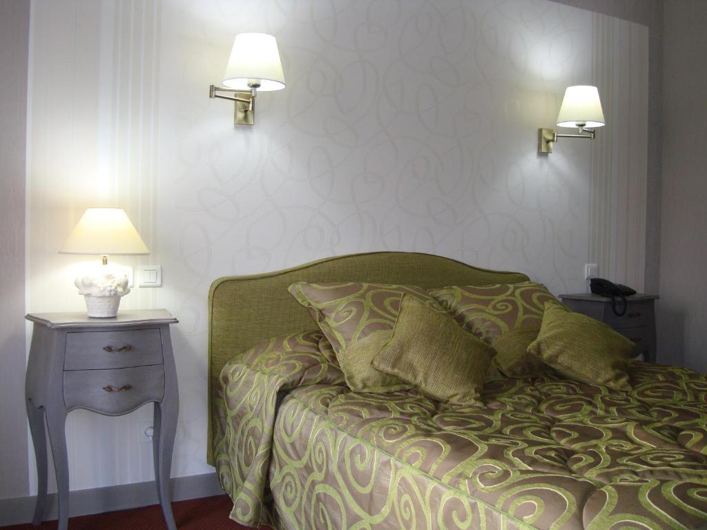 Hotel Le Gue Du Holme Saint-Quentin-sur-le-Homme 객실 사진
