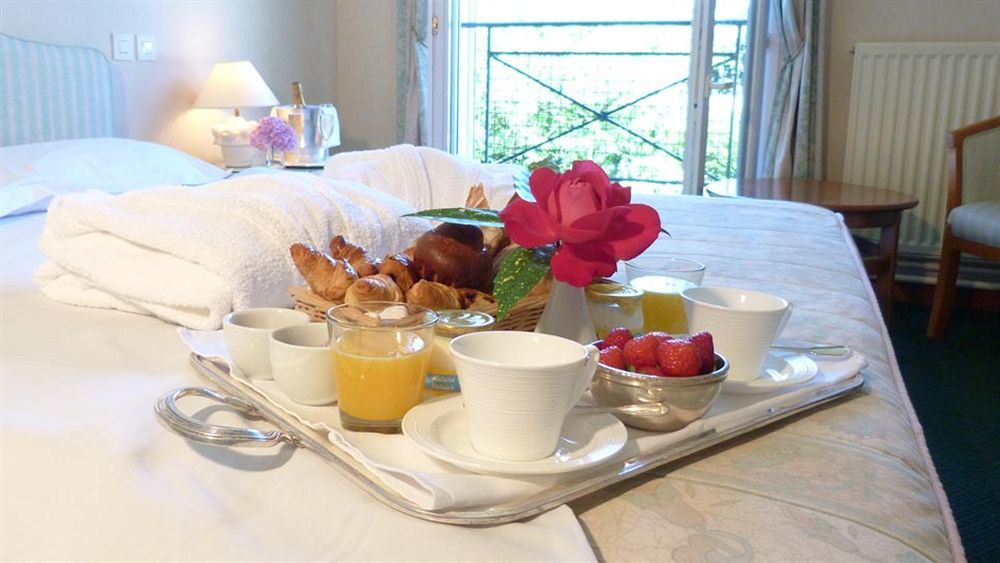 Hotel Le Gue Du Holme Saint-Quentin-sur-le-Homme 외부 사진