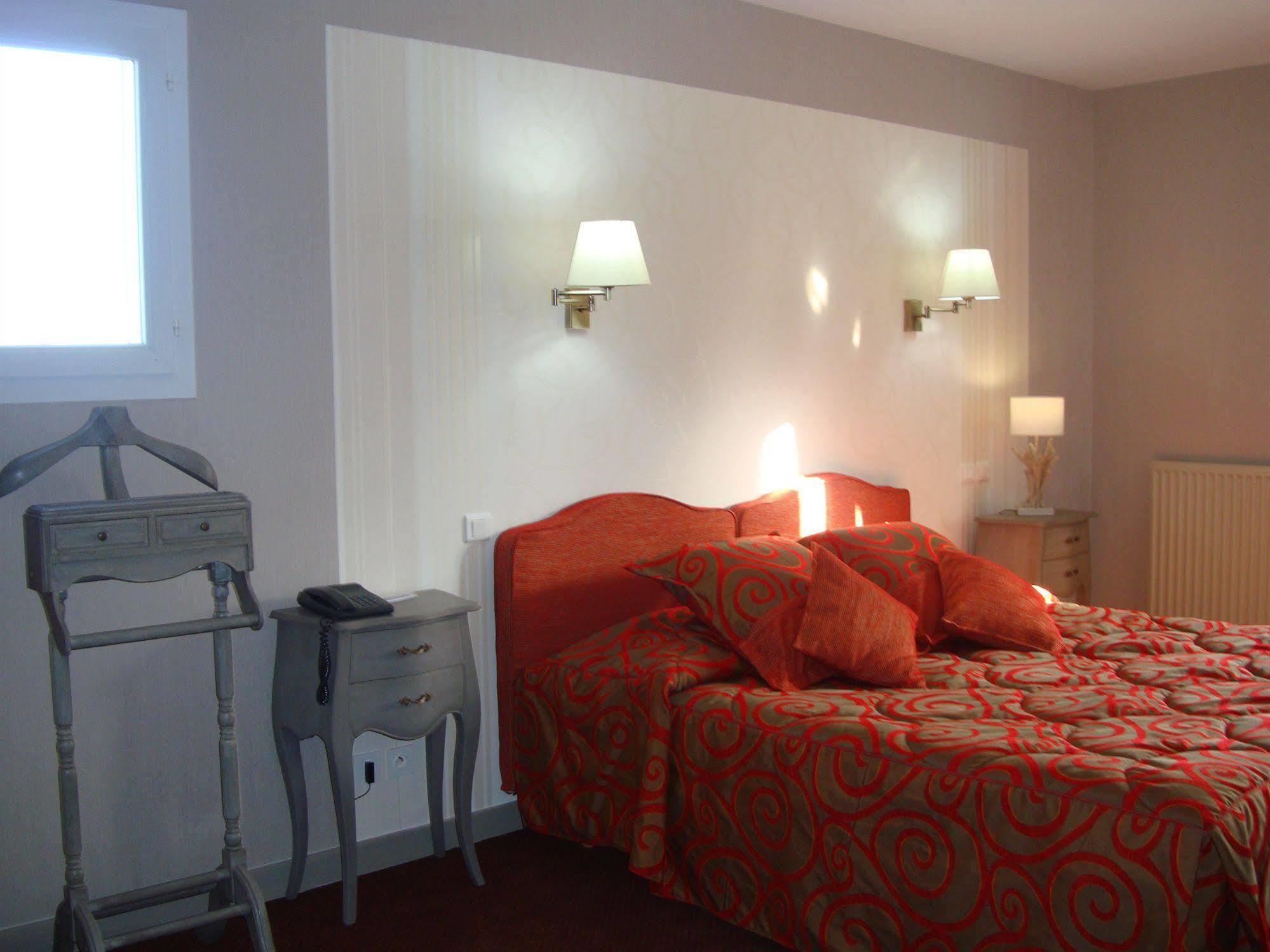 Hotel Le Gue Du Holme Saint-Quentin-sur-le-Homme 외부 사진