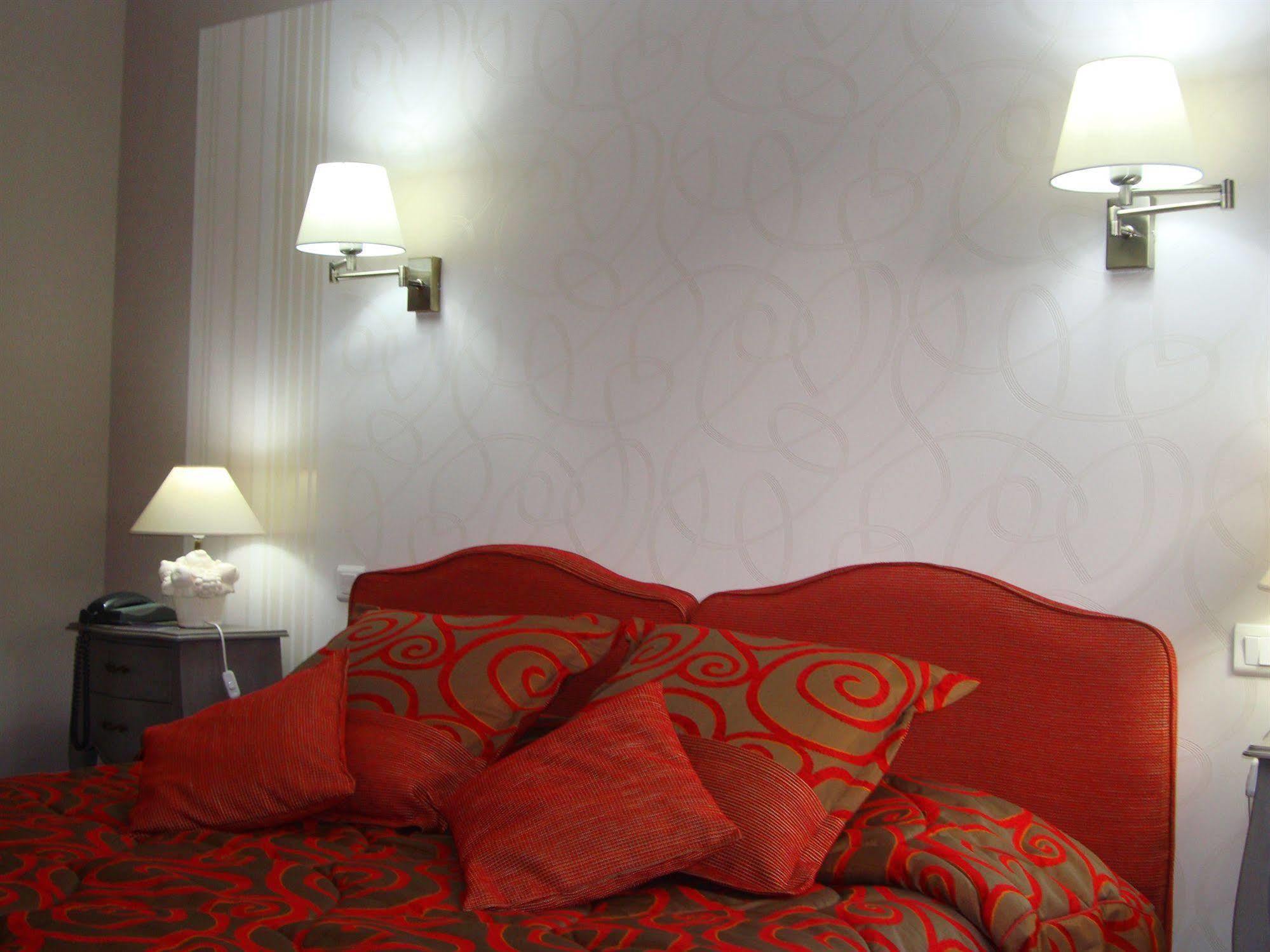 Hotel Le Gue Du Holme Saint-Quentin-sur-le-Homme 외부 사진