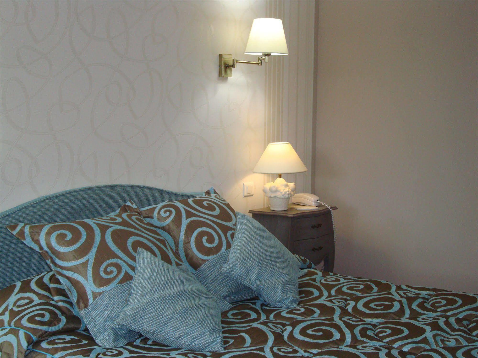 Hotel Le Gue Du Holme Saint-Quentin-sur-le-Homme 외부 사진