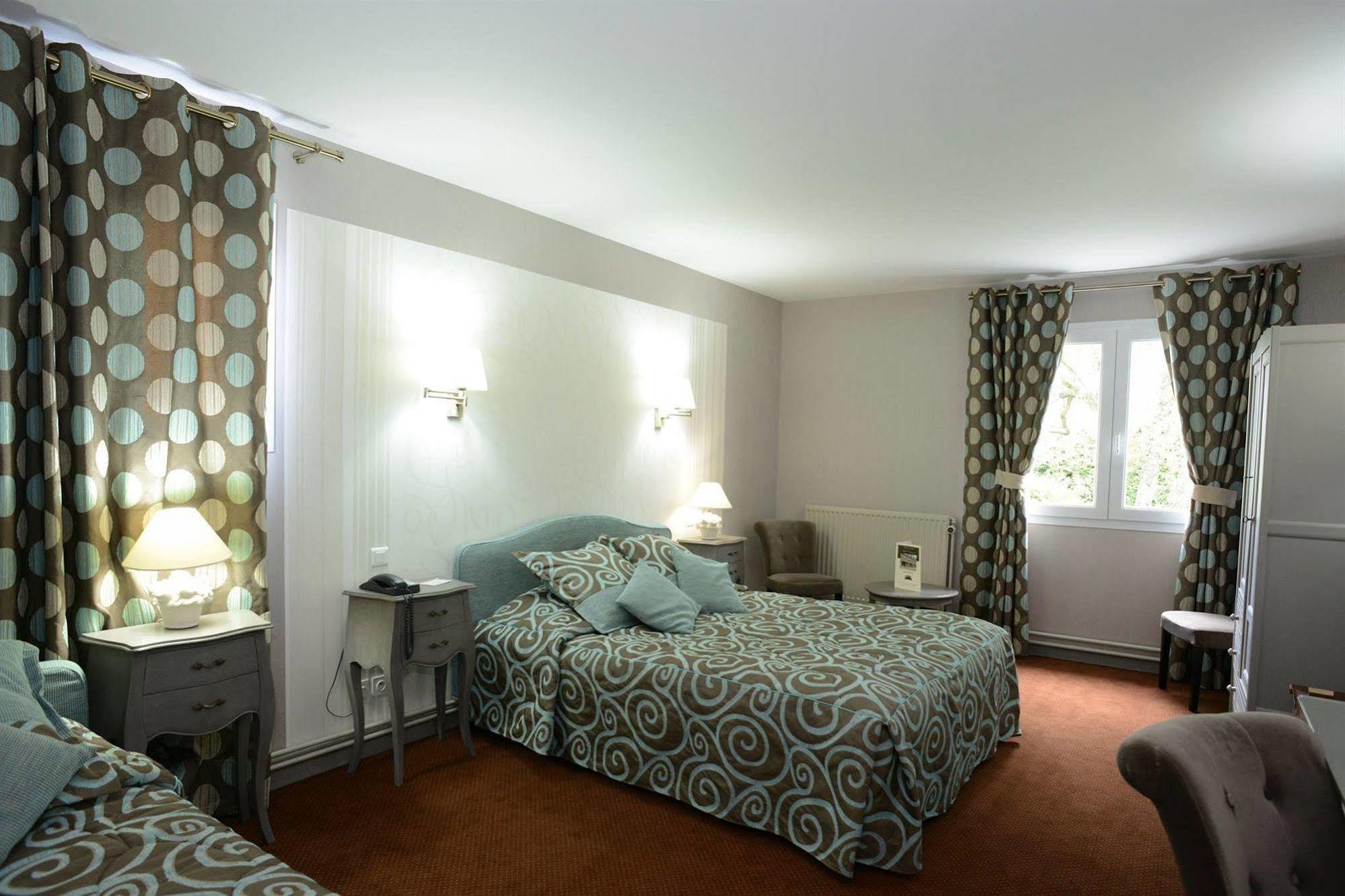 Hotel Le Gue Du Holme Saint-Quentin-sur-le-Homme 외부 사진